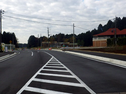 県単道路改良(幹線)工事(改良工その2) 県単道路改良(幹線)工事(改良工その2)